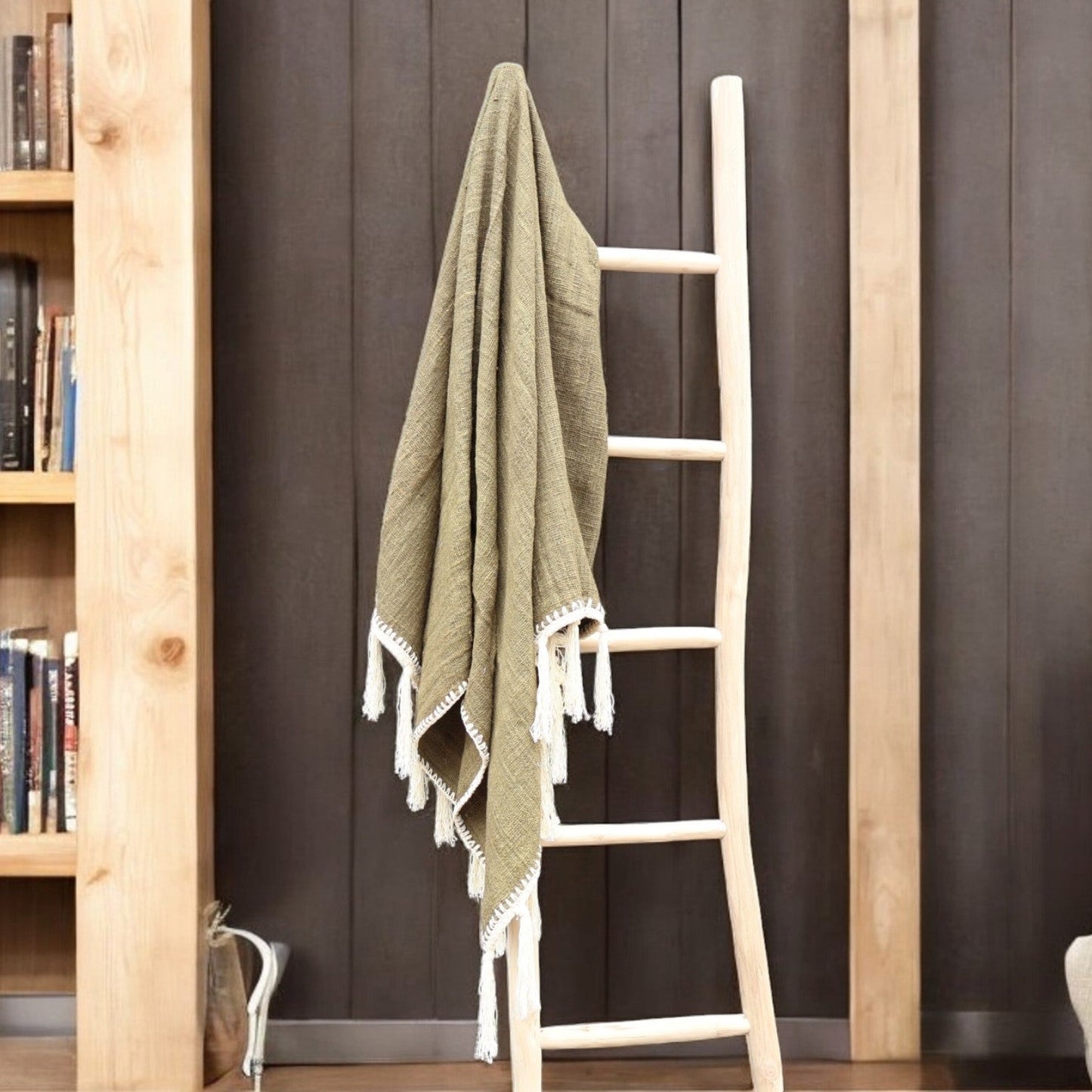 Mira Cosy Green Throw