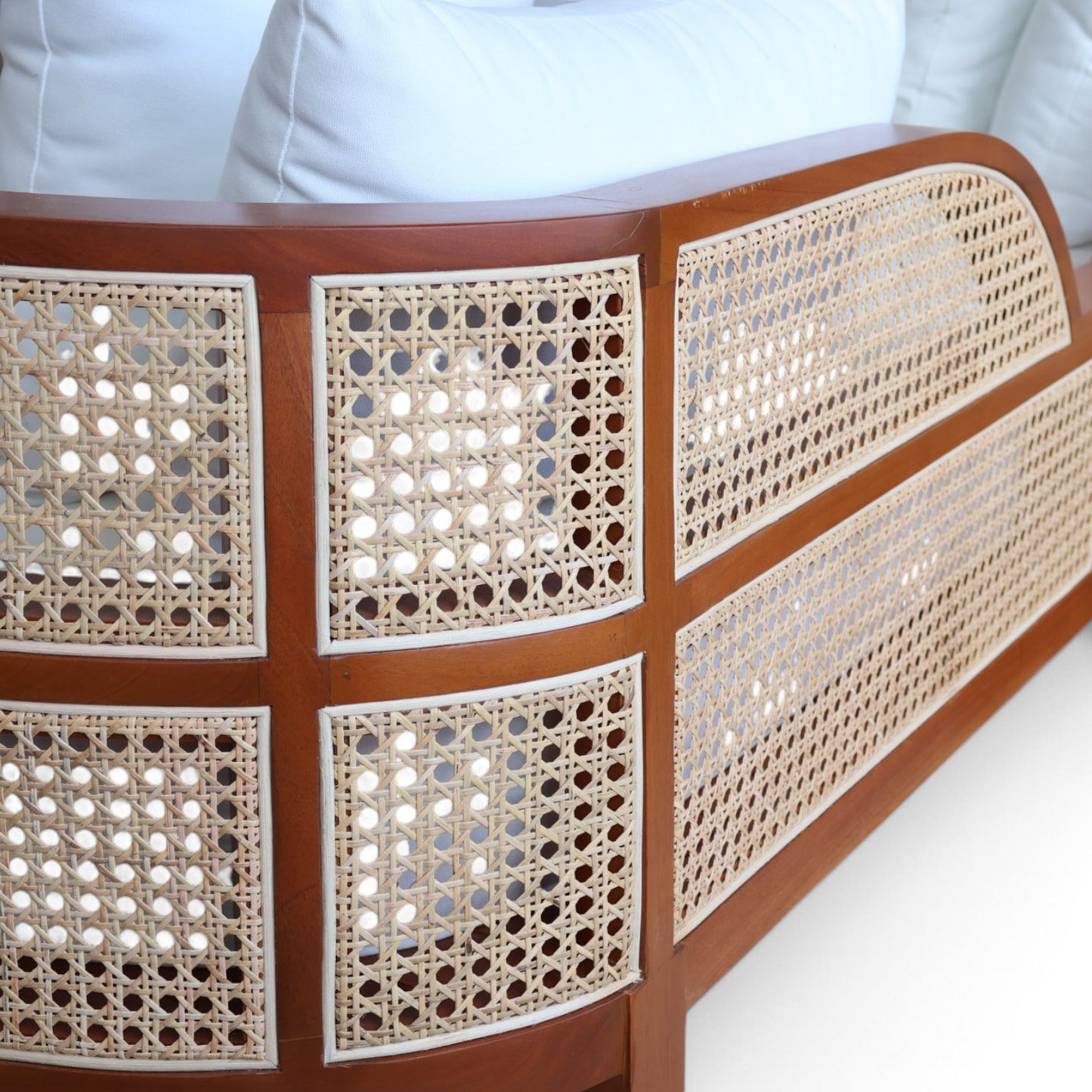 Venus Mahogany Rattan Daybed